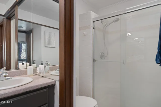 $300,000 | 15 Crown Circle, Unit 15, Kingsport, TN 37660