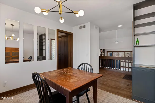 $300,000 | 15 Crown Circle, Unit 15, Kingsport, TN 37660