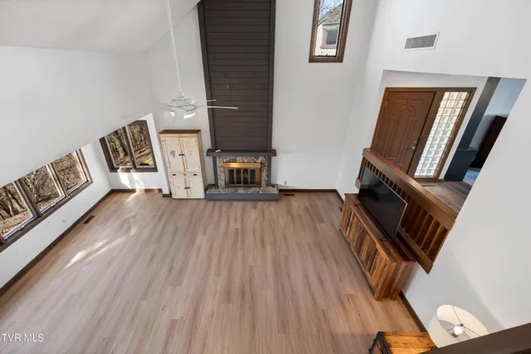 $289,000 | 15 Crown Circle, Unit 15, Kingsport, TN 37660