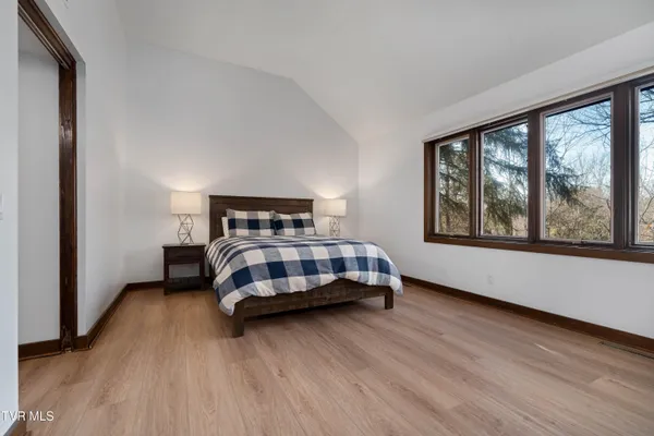 $289,000 | 15 Crown Circle, Unit 15, Kingsport, TN 37660