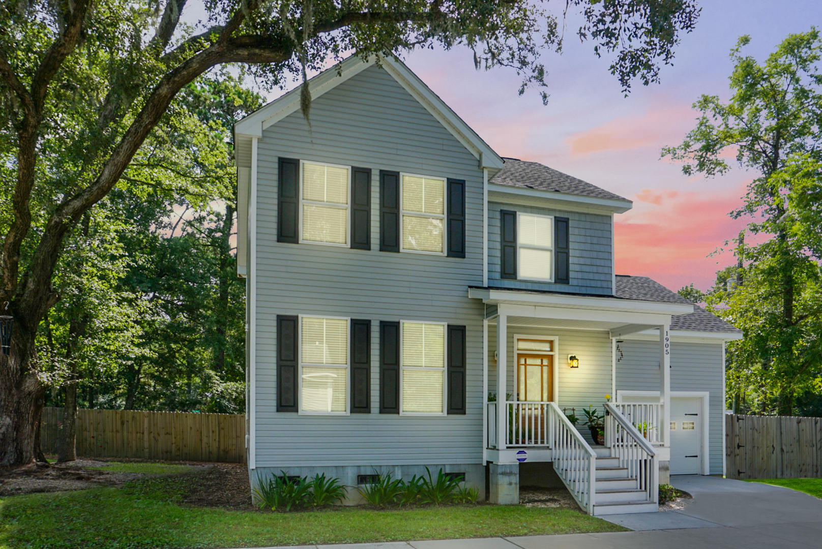 1905 Hollings Road Charleston, SC 29412 - Photo 35 of 36 1905 front twilight