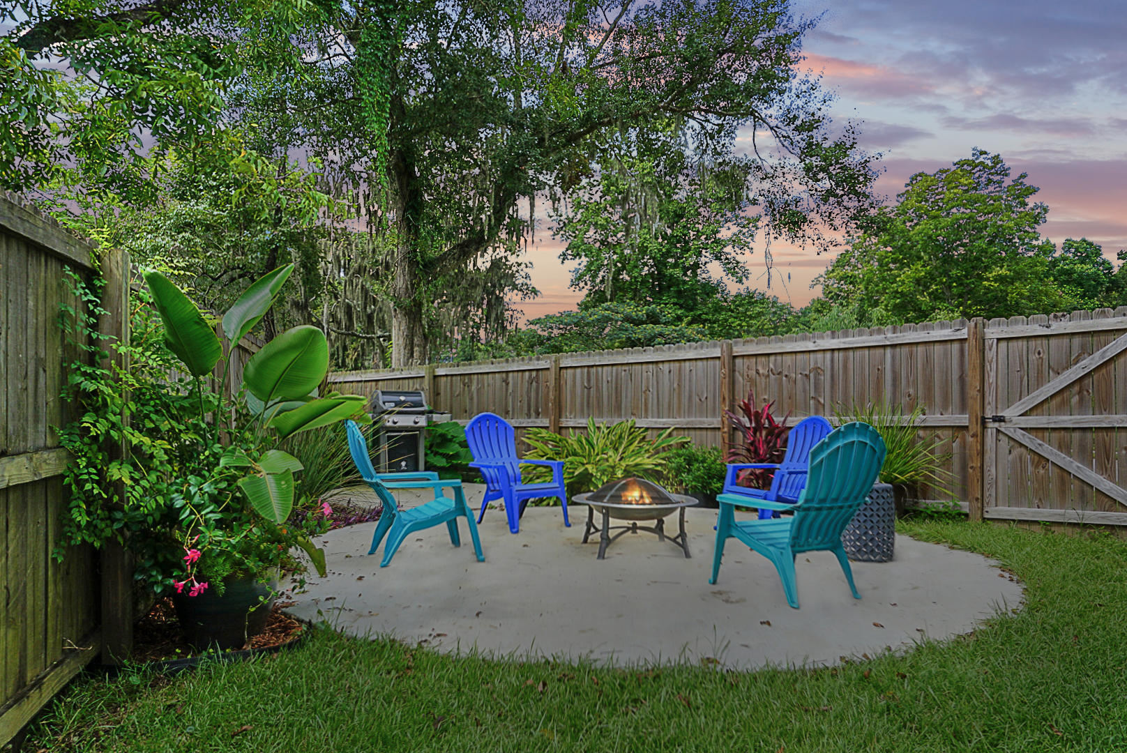 1905 Hollings Road Charleston, SC 29412 - Photo 36 of 36 1905 Hollingsford twilight