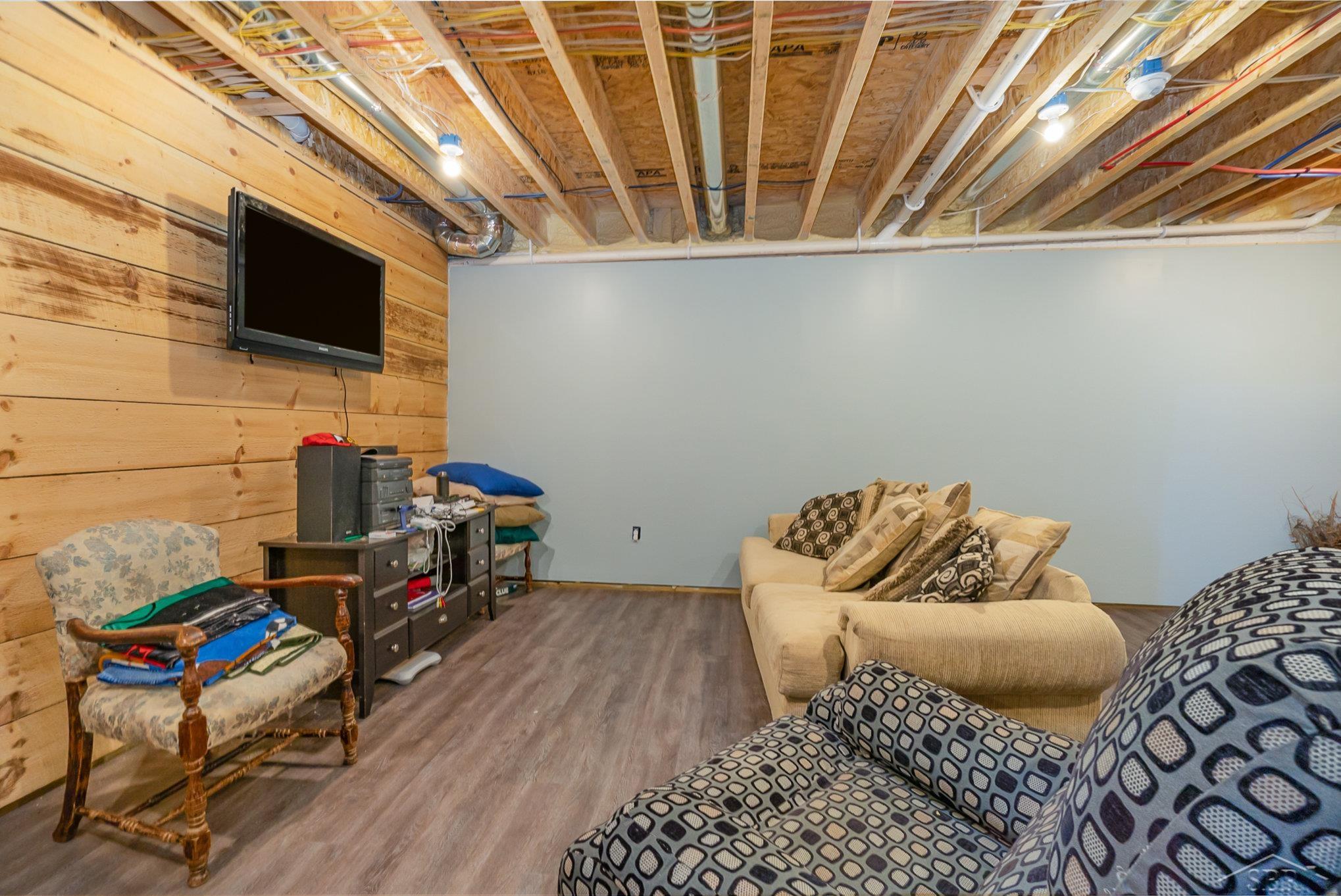 10846 Sarle Road Freeland, MI 48623 - Photo 29 of 38 50132717-0cc75deb-3d74-4c9e-92a9-dd2d175b8c3c.JPG