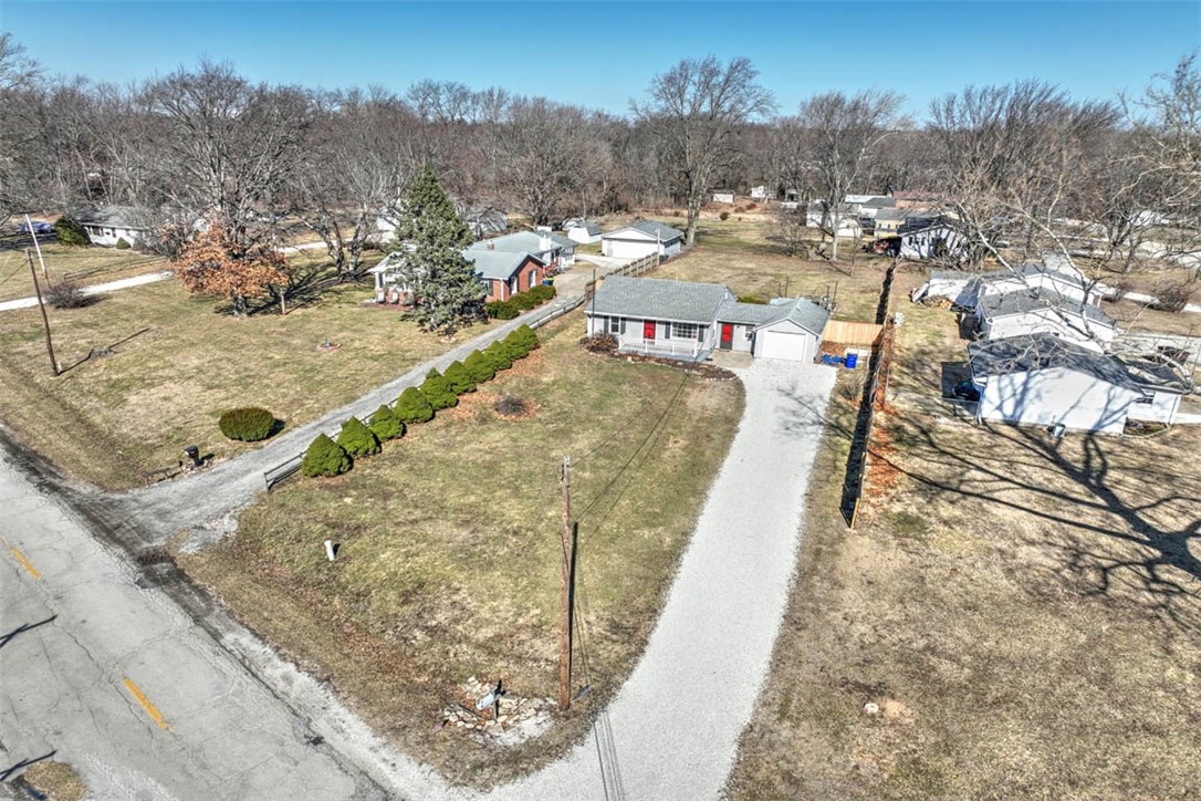5574 East William Street Road Decatur, IL 62521 - Photo 4 of 26