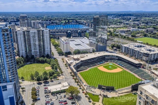 $325,000 | 333 West Trade Street, Unit 505, Charlotte, NC 28202