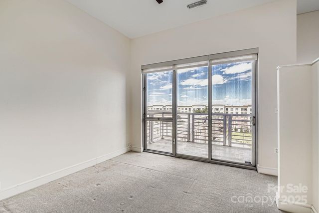 $325,000 | 333 West Trade Street, Unit 505, Charlotte, NC 28202