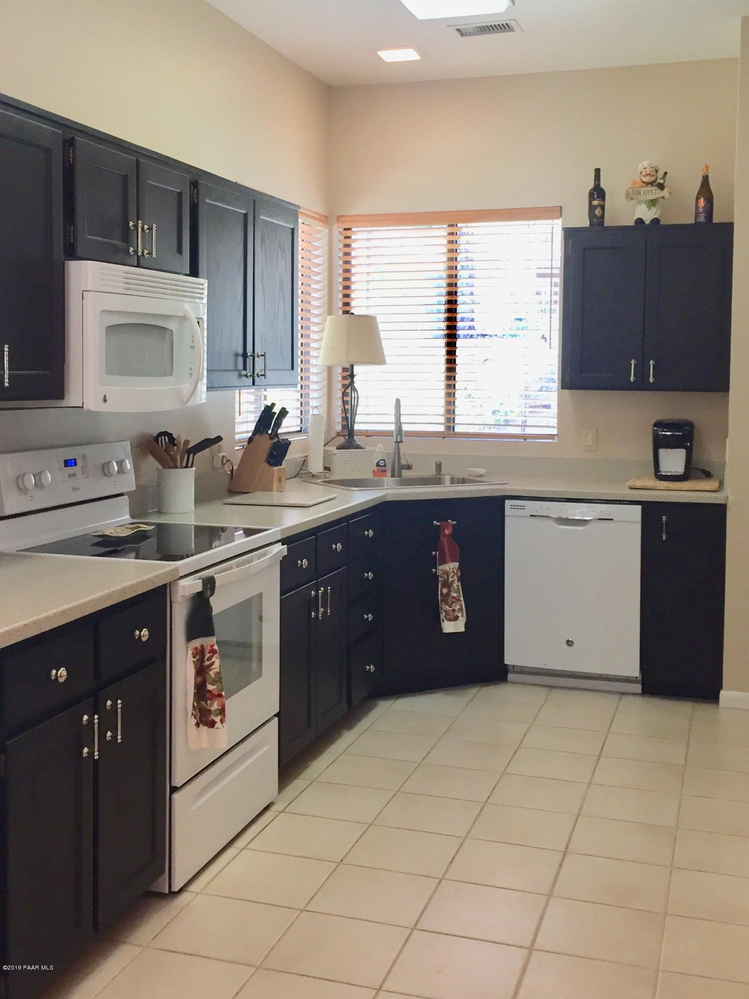 1453 Coyote Road Prescott, AZ 86303 - Photo 6 of 23 1453 Coyote Kitchen
