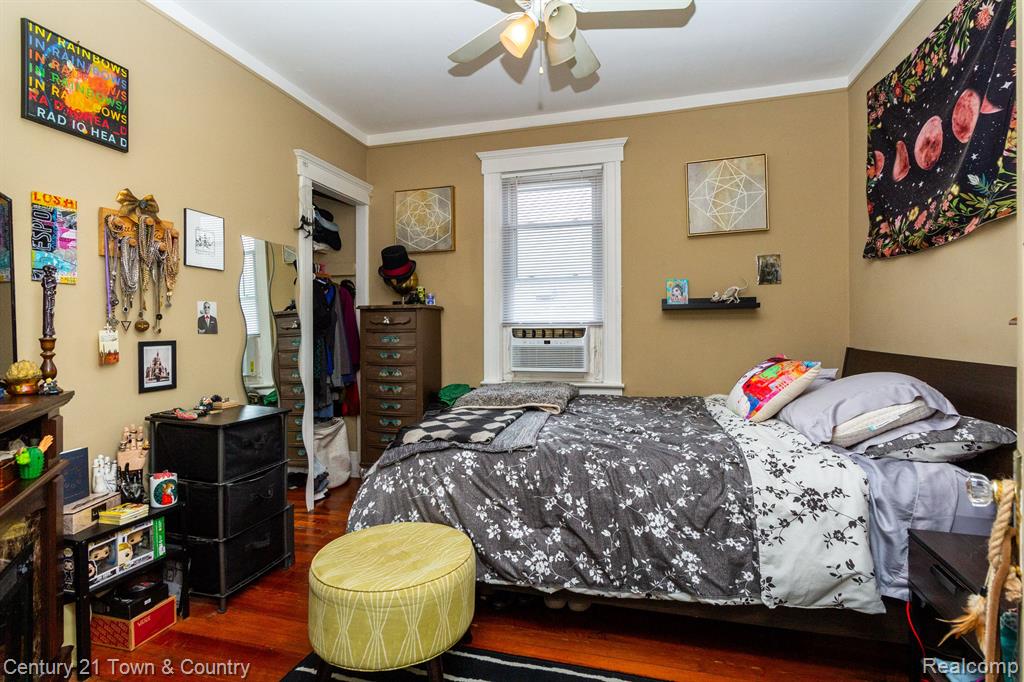 11684 Gallagher Street Hamtramck, MI 48212 - Photo 32 of 41