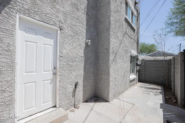 $795 | 2330 North Dayton Street, Unit 2, Phoenix, AZ 85006