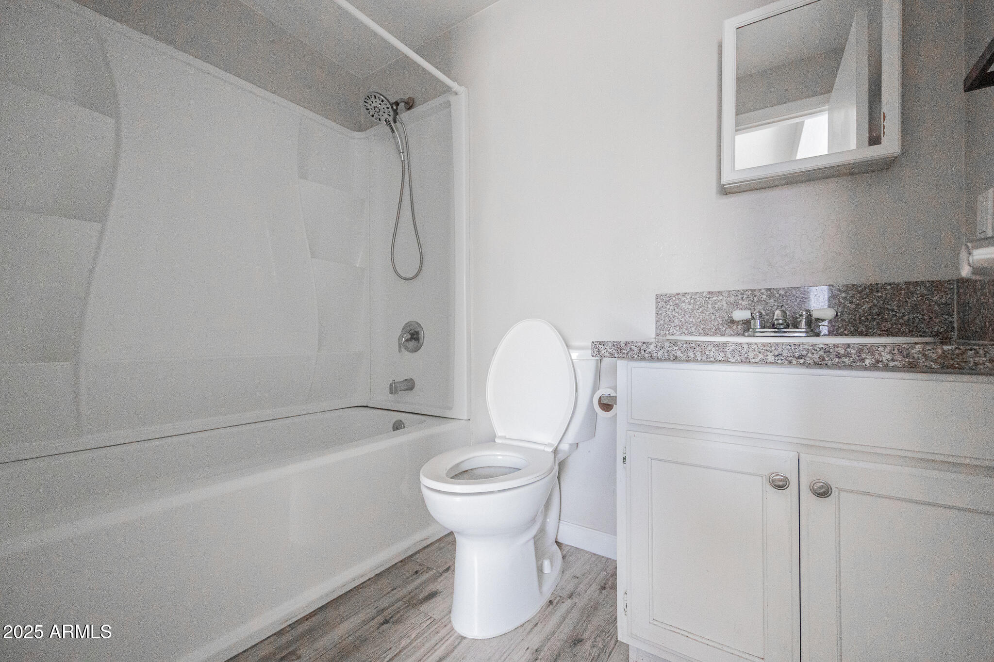 2330 North Dayton Street, Unit 2 Phoenix, AZ 85006 - Photo 17 of 18 B33A5648