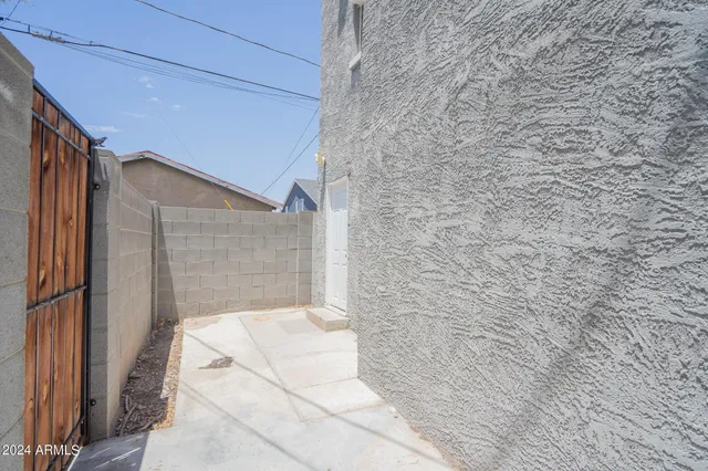 $795 | 2330 North Dayton Street, Unit 2, Phoenix, AZ 85006