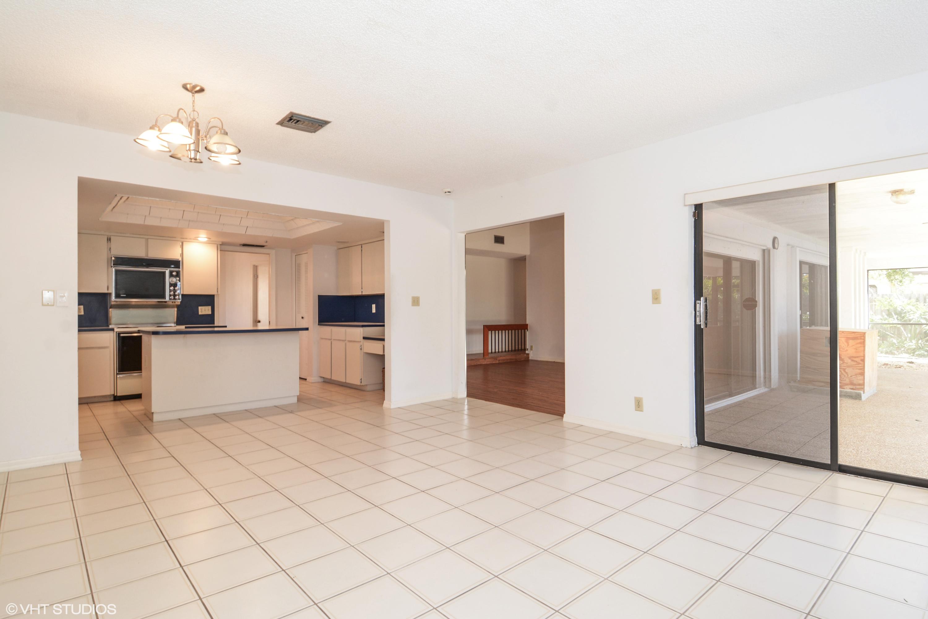 10330 185th Street South Boca Raton, FL 33498 - Photo 2 of 17 Family Room