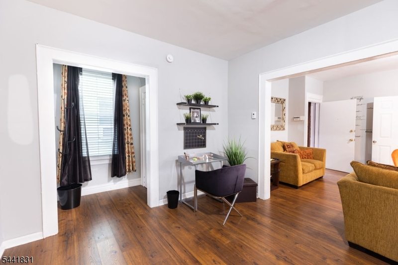 42 Harding Terrace Newark, NJ 07112 - Photo 5 of 16