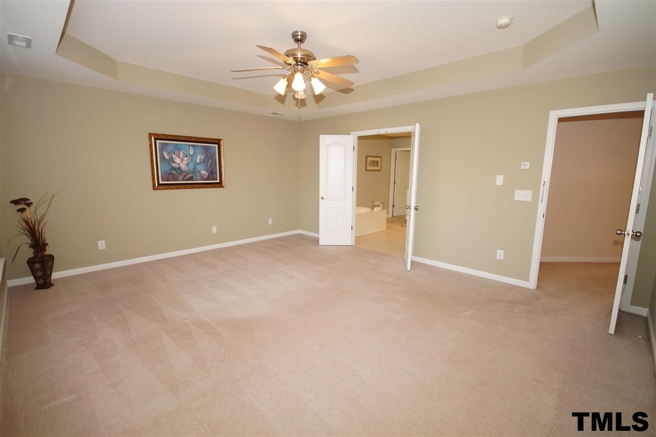 8214 Marvino Lane Raleigh, NC 27613 - Photo 13 of 25