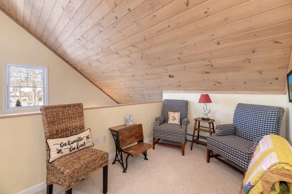 $949,000 | 8 Oak-Knoll Road, Meredith, NH 03253
