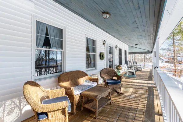 $949,000 | 8 Oak-Knoll Road, Meredith, NH 03253