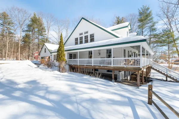 $949,000 | 8 Oak-Knoll Road, Meredith, NH 03253