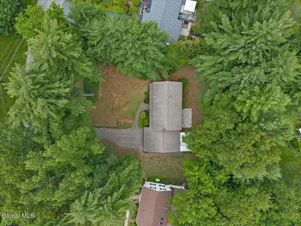 $450,000 | 9 Chestnut Lane, Clifton Park, NY 12065