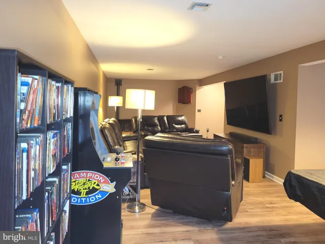 $304,900 | 1045 Pond Ridge Drive, Harrisburg, PA 17111