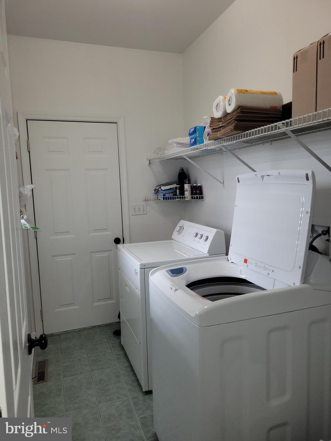 1045 Pond Ridge Drive Harrisburg, PA 17111 - Photo 22 of 25 a utility room with dryer and washer