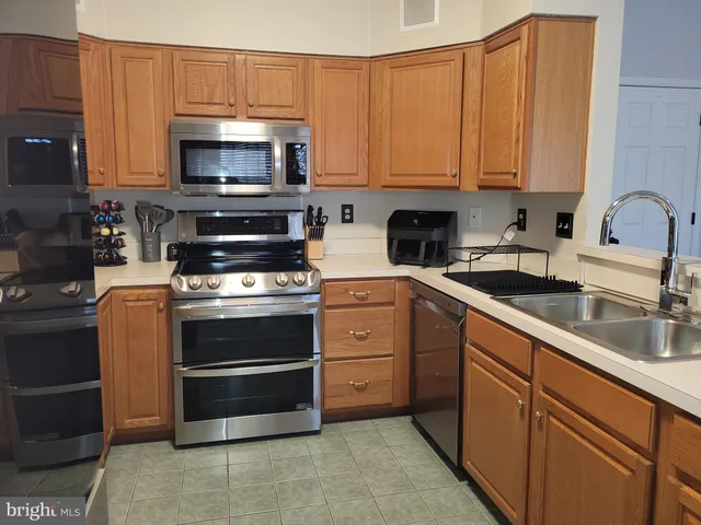 $304,900 | 1045 Pond Ridge Drive, Harrisburg, PA 17111