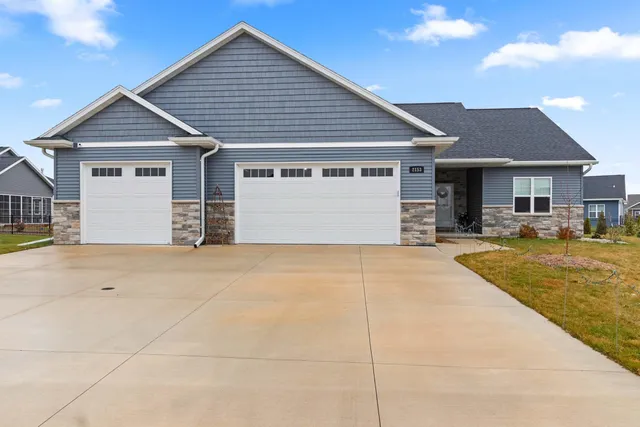 $499,900 | 2153 Caroline Court, Neenah, WI 54956