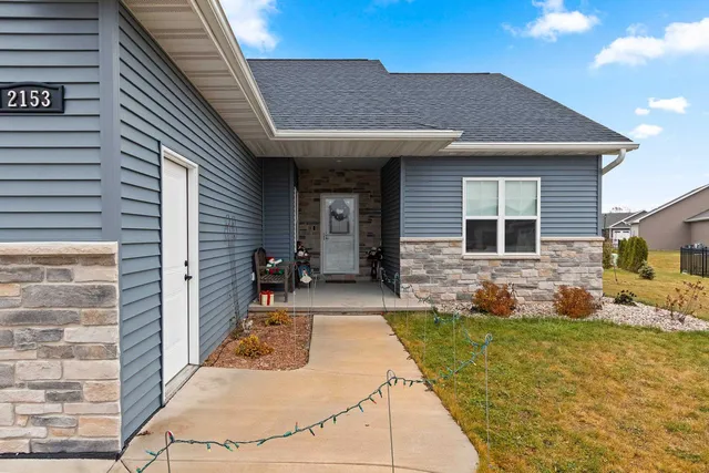 $499,900 | 2153 Caroline Court, Neenah, WI 54956