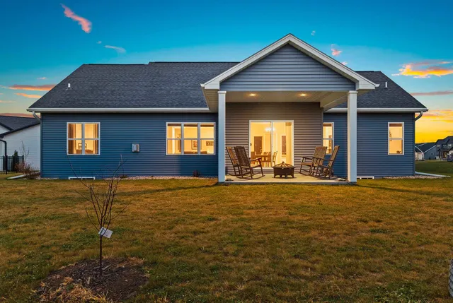 $499,900 | 2153 Caroline Court, Neenah, WI 54956