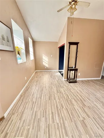 $1,000 | 400 North 1st Street, Belleville, IL 62220