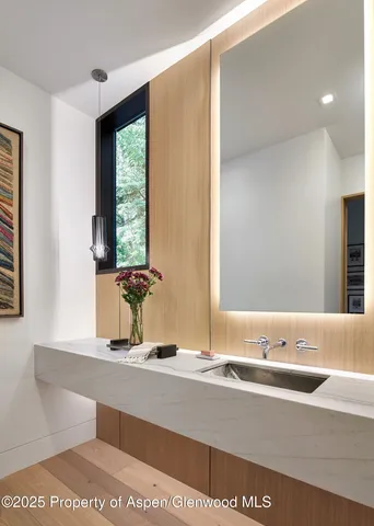 $25,500,000 | 810 West Smuggler Street, Aspen, CO 81611