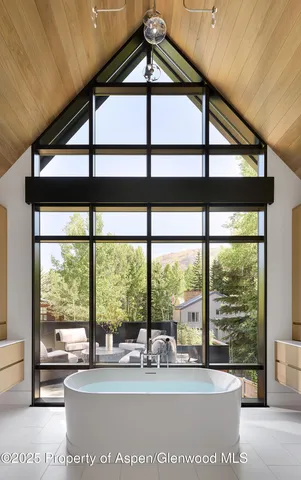 $25,500,000 | 810 West Smuggler Street, Aspen, CO 81611