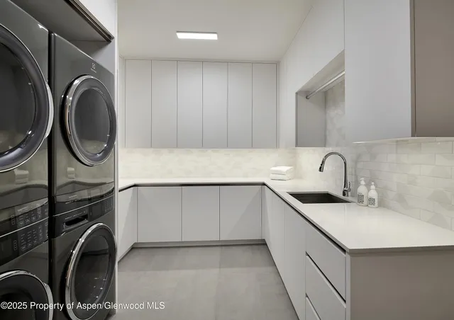 $25,500,000 | 810 West Smuggler Street, Aspen, CO 81611