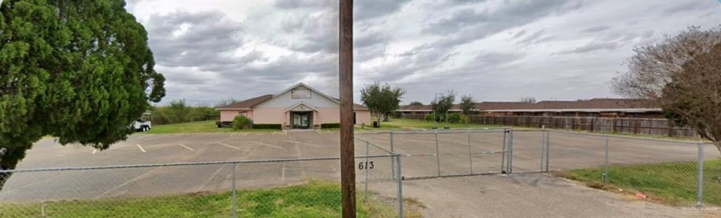 613 North Glasscock Road Alton, TX 78573 - Photo 2 of 3