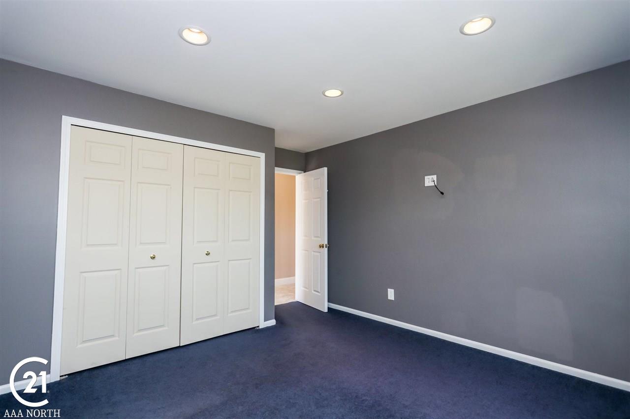 6097 Country Ridge Drive Troy, MI 48098 - Photo 28 of 37 50043706-27.JPG