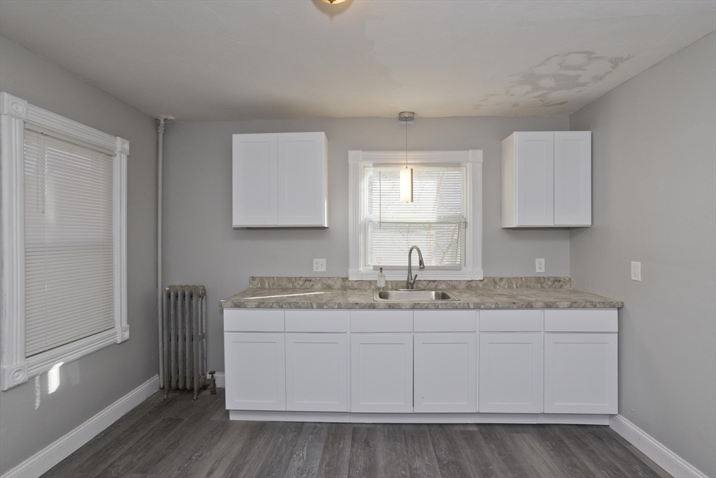 93 Bristol Street Springfield, MA 01109 - Photo 12 of 24 Gallery Image 12