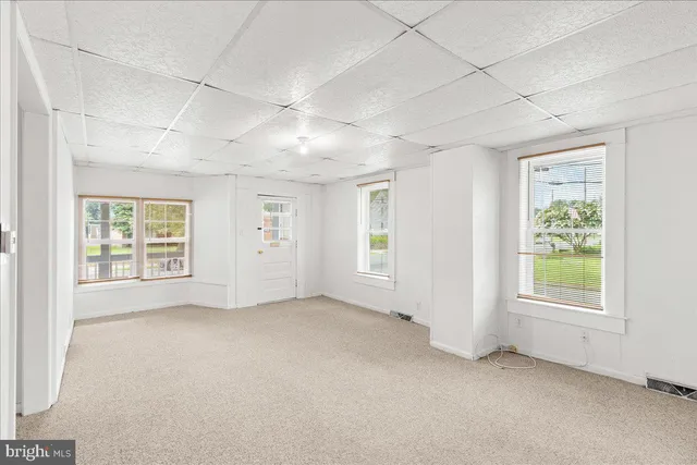 $1,950 | 162-164 South Main Street, Elmer, NJ 08318