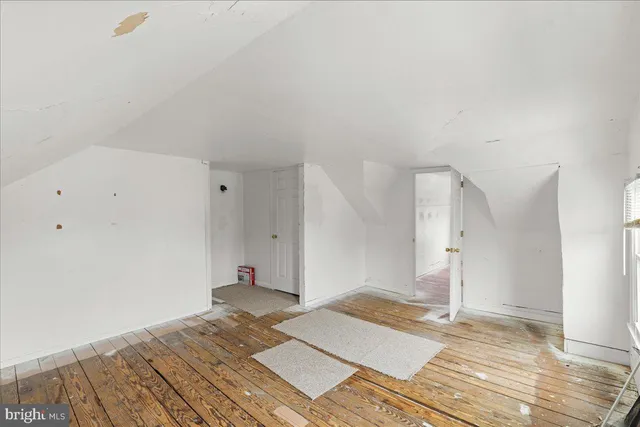 $1,950 | 162-164 South Main Street, Elmer, NJ 08318