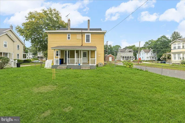 $1,950 | 162-164 South Main Street, Elmer, NJ 08318