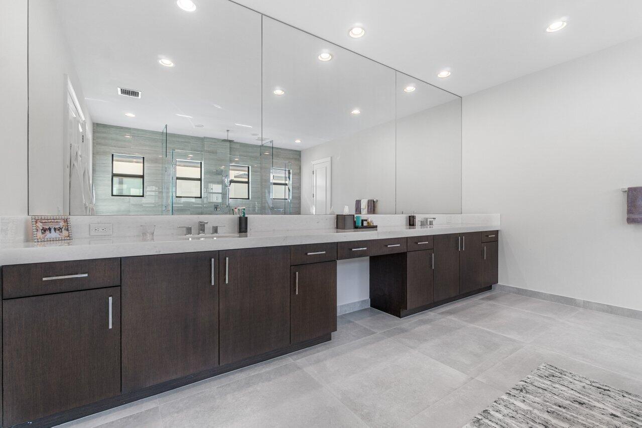 17371 Ristretto Trail Boca Raton, FL 33496 - Photo 25 of 49 Primary Bathroom