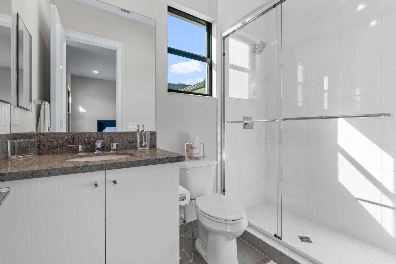 17371 Ristretto Trail Boca Raton, FL 33496 - Photo 28 of 49 En Suite Guest Bath