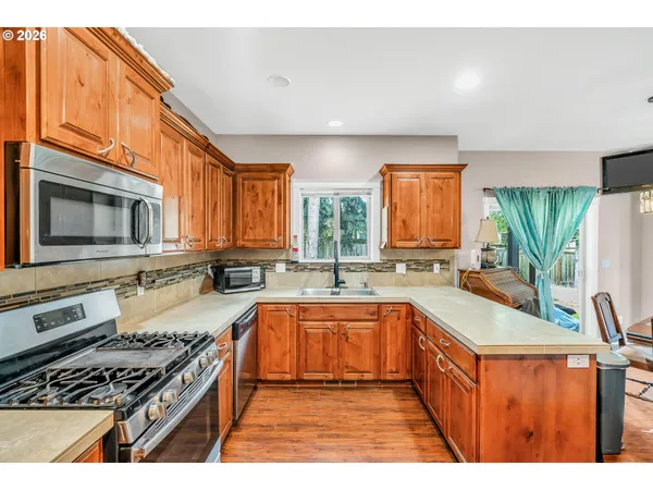 $449,000 | 580 East Azalea Street, Yamhill, OR 97148