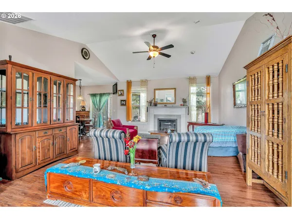 $449,000 | 580 East Azalea Street, Yamhill, OR 97148