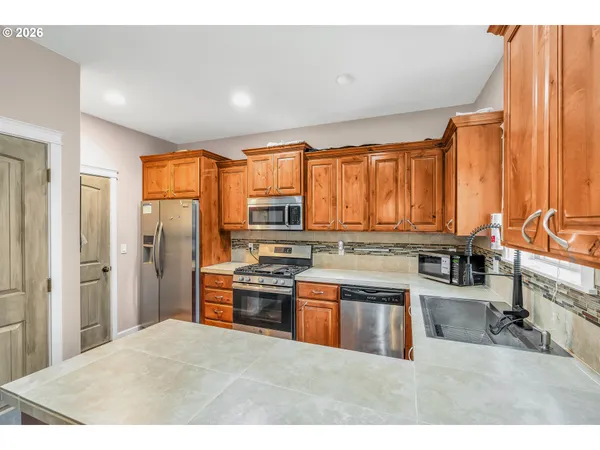 $449,000 | 580 East Azalea Street, Yamhill, OR 97148