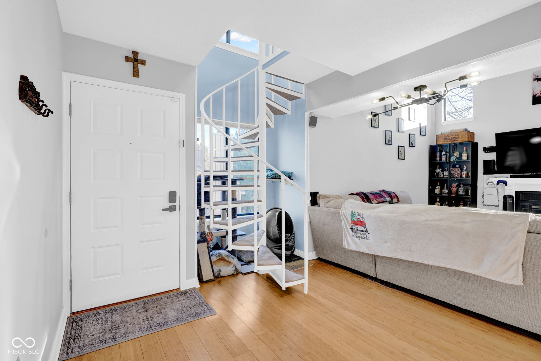 80 Lookout Ridge Drive Columbus, IN 47201 - Photo 3 of 20