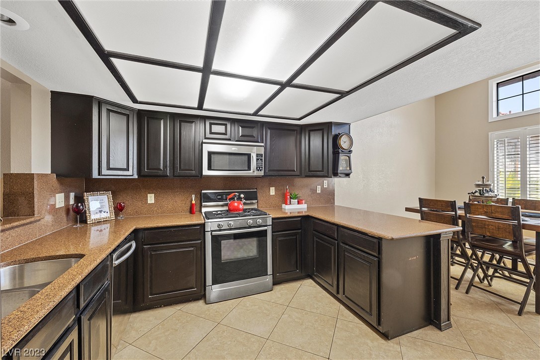 437 Ranger Court, Unit A Boulder City, NV 89005 - Photo 3 of 48