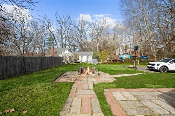 $359,900 | 88 Shore Drive, Auburn, MA 01501