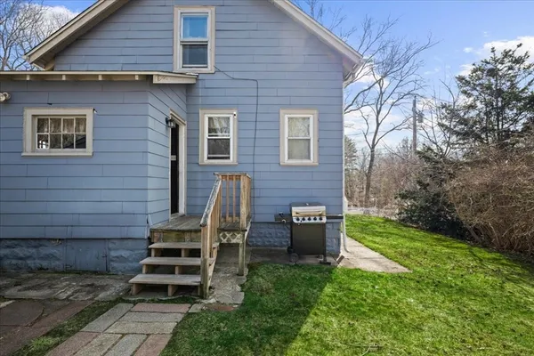 $359,900 | 88 Shore Drive, Auburn, MA 01501