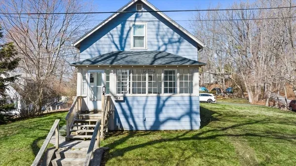 $359,900 | 88 Shore Drive, Auburn, MA 01501