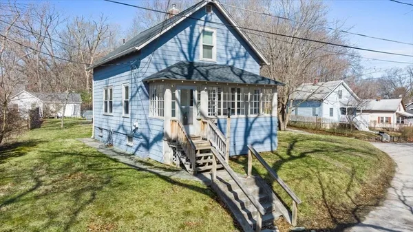 $359,900 | 88 Shore Drive, Auburn, MA 01501