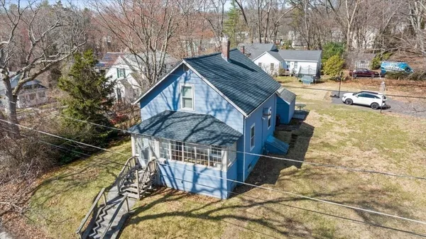 $359,900 | 88 Shore Drive, Auburn, MA 01501